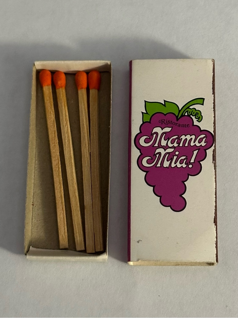 Vintage Matchbox Mama Mia Restaurant Tampa FL Florida Matches Ristorante Grapes